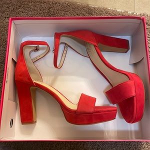 Never worn Vince Camuto